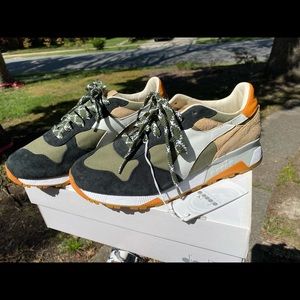 New pair of diadora trident 90. Handmade in Italy.